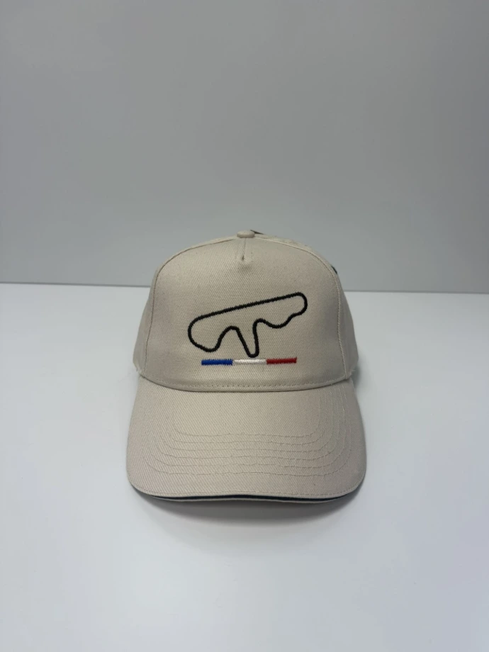 Casquette personnalisée avec broderie dans le Jura