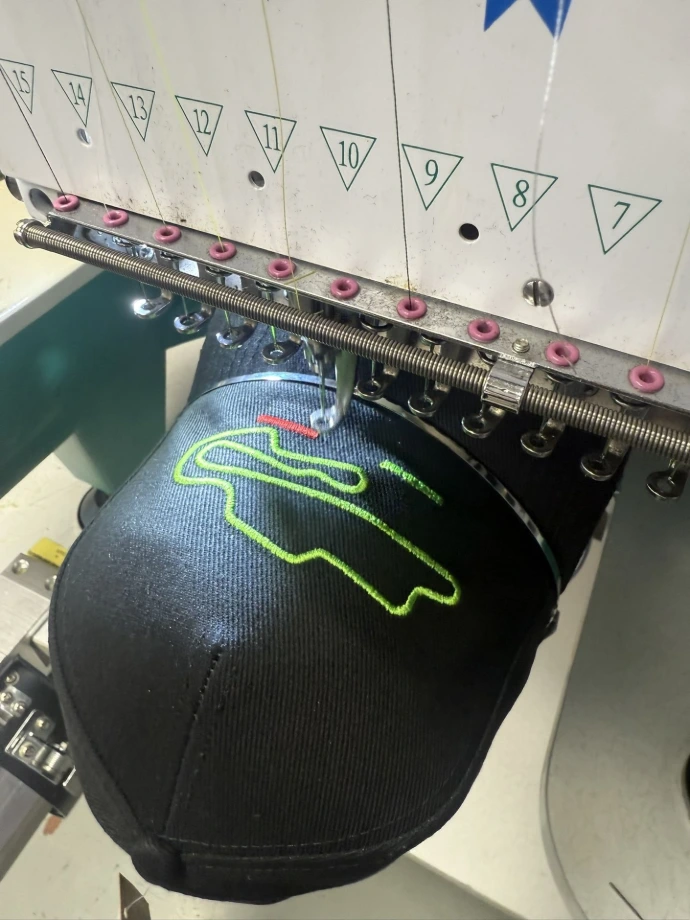 Broderie personnalisée réalisée dans notre atelier dans le Jura