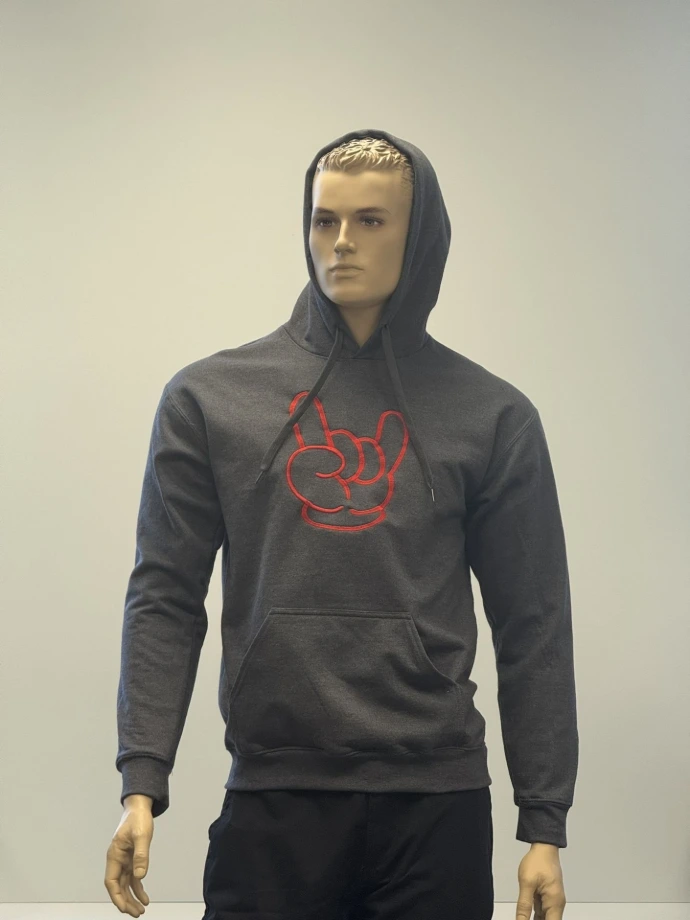 Sweat personnalisé avec broderie réalisé dans le Jura