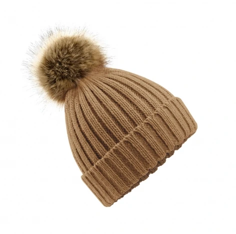 Women’s faux-fur pom-pom hat